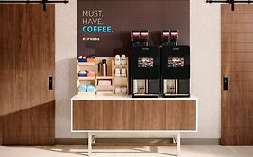 Holiday Inn Express - Delafield By Ihg